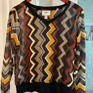 Zig zag pattern sheer blouse